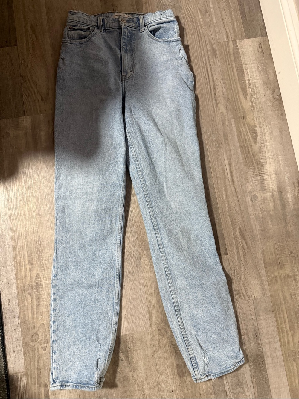 Abercrombie & Fitch - The ‘90s Straight Ultra High Rise - Curve Love